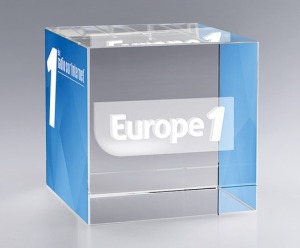 Bloc de verre publicitaire cubique 8cm