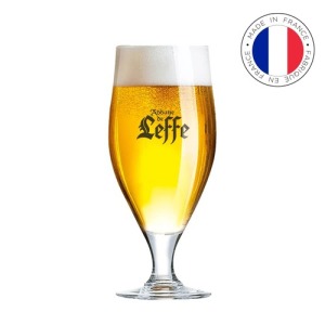 Verre à bière à pied