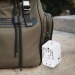 Adaptateur universel de voyage avec sorties USB-C et USB-A - Blanc, prise électrique universelle et adaptateur universel de voyage publicitaire