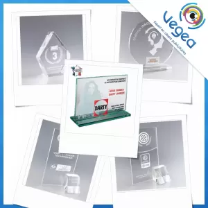 Aperçu de produits de type trophée en verre publicitaire personnalisé