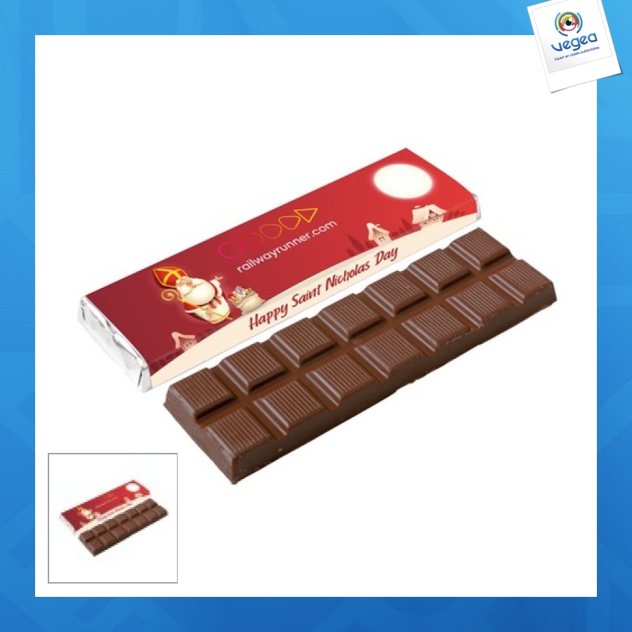 Plaque de chocolat au lait emballée