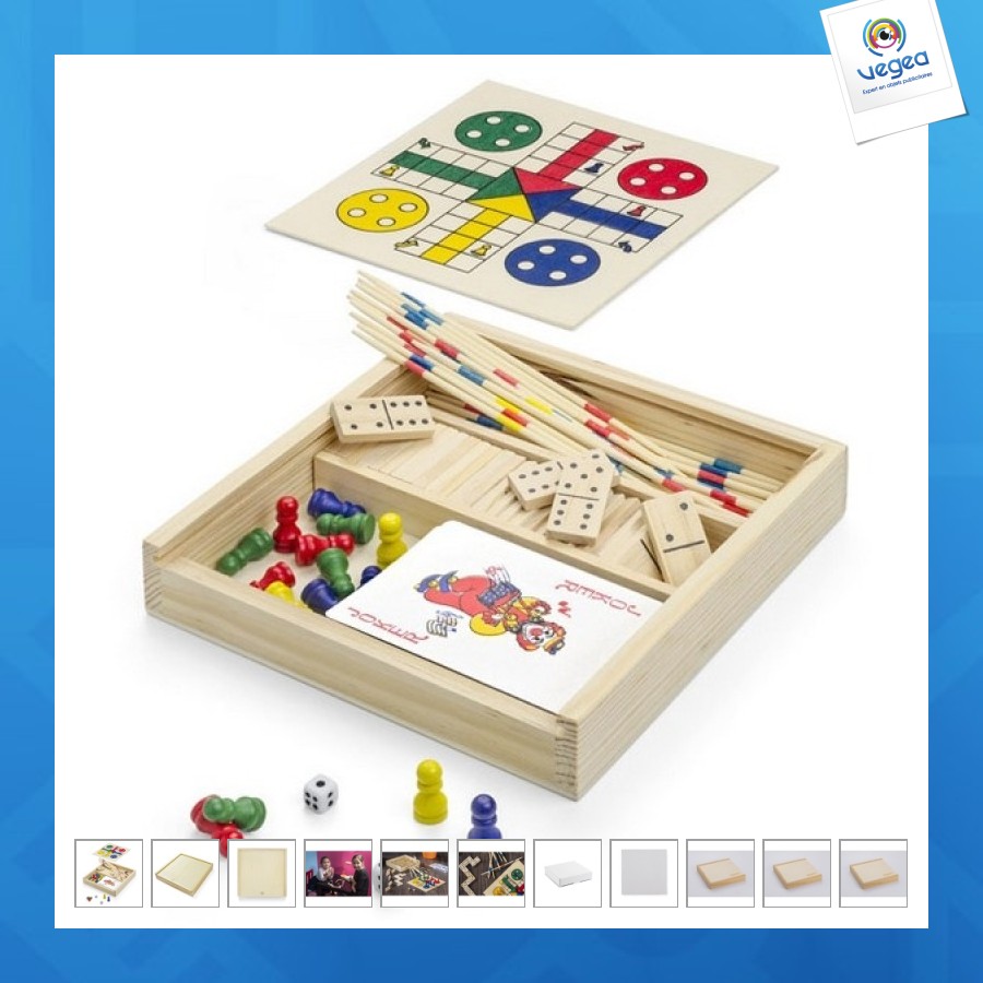 Set de 4 jeux dans la boîte pratique en bois