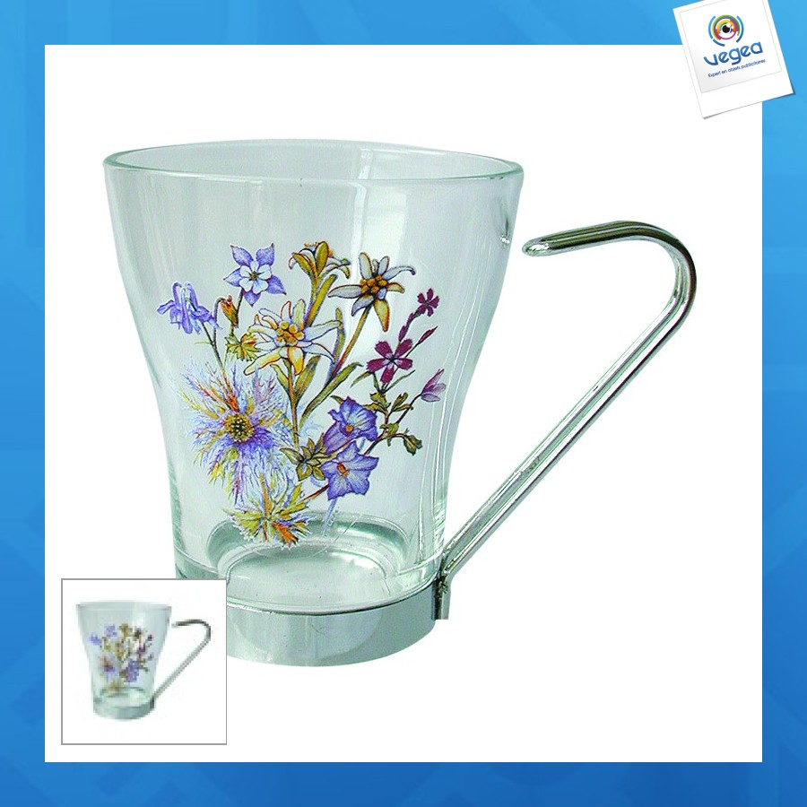 Tasse avec anse métalique